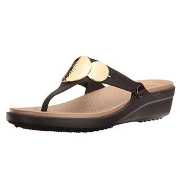 CROCS Shoes - Crocs Sanrah Hammered-Circles Women's Wedge Sandals SIZE 6